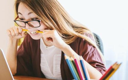 female entrepreneur starting reviewing the best ecommerce website platorm